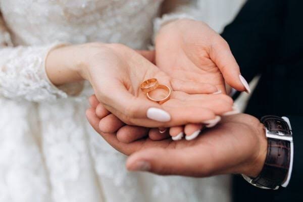 cặp nhẫn đôi lưu giữ kỷ niệm